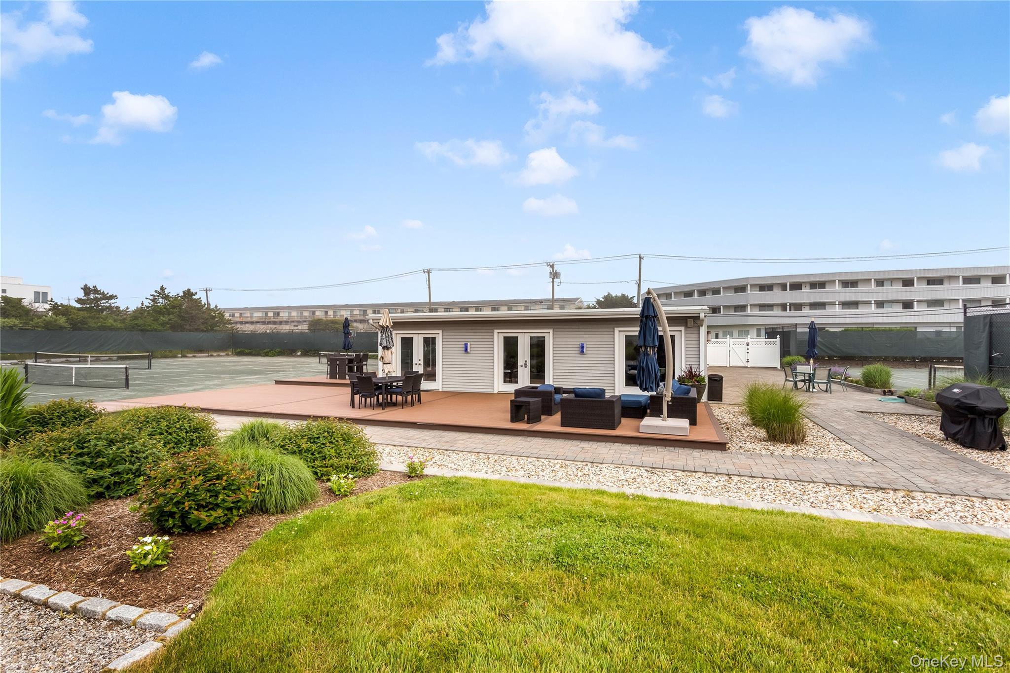 Condo Dune  Suffolk County, NY 11978, MLS-973928-3