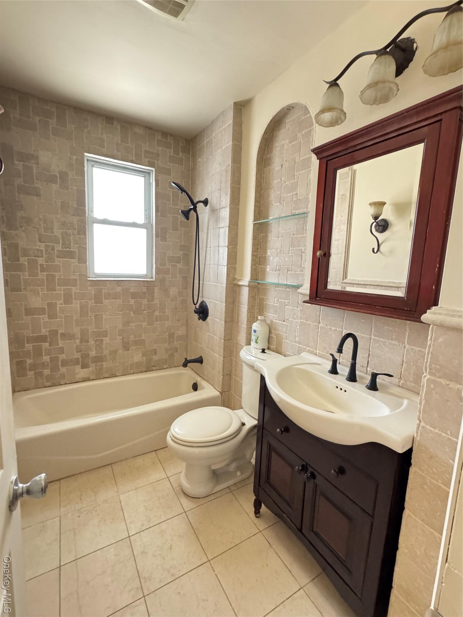 Single Family 69th Queens, NY 11378, MLS-973929-12