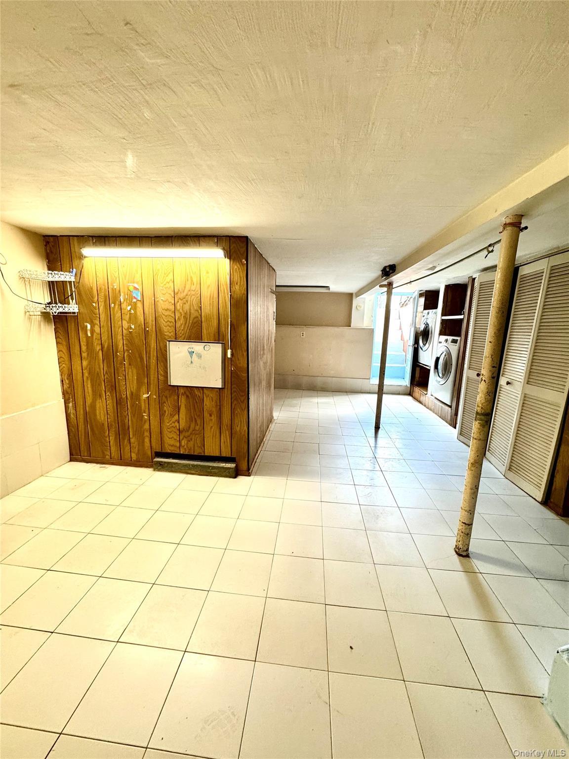 Single Family 69th Queens, NY 11378, MLS-973929-15