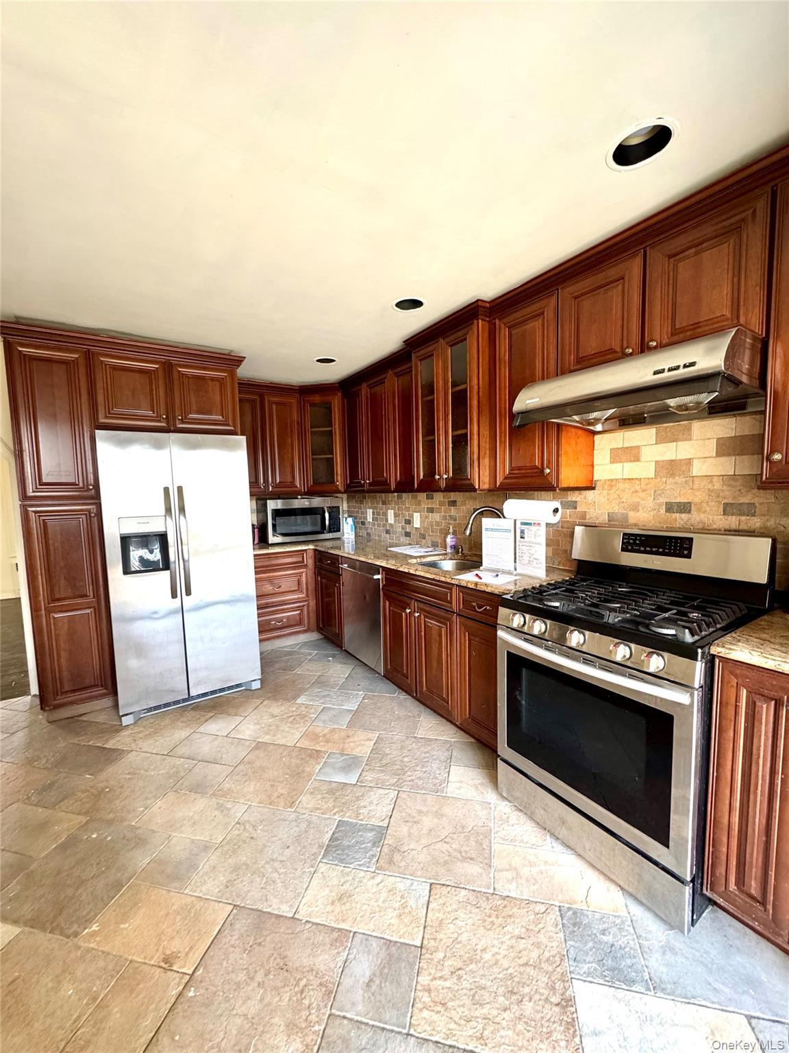 Single Family 69th Queens, NY 11378, MLS-973929-5