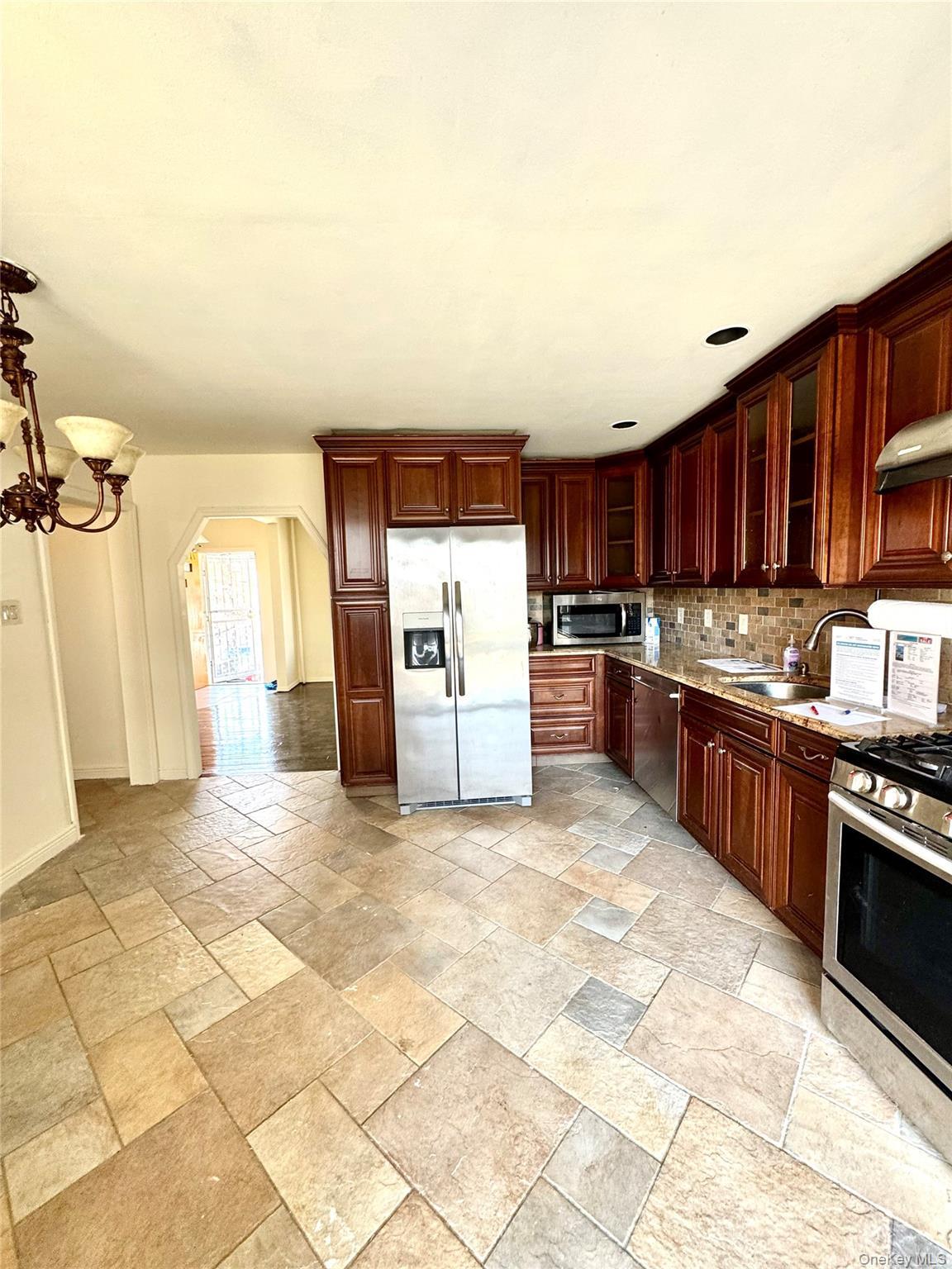 Single Family 69th Queens, NY 11378, MLS-973929-6