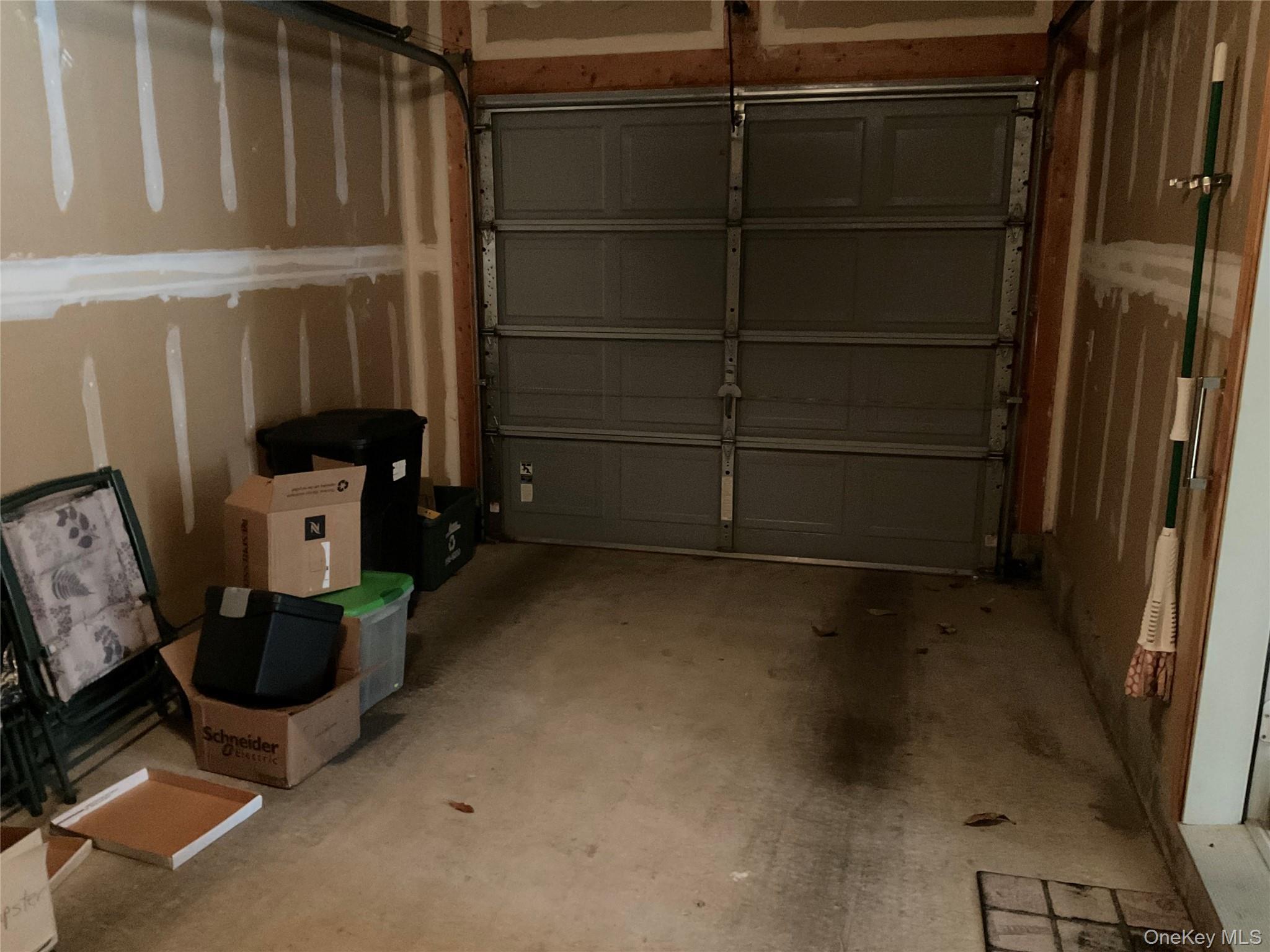 Condo Tall Tree  Dutchess County, NY 12601, MLS-973941-31