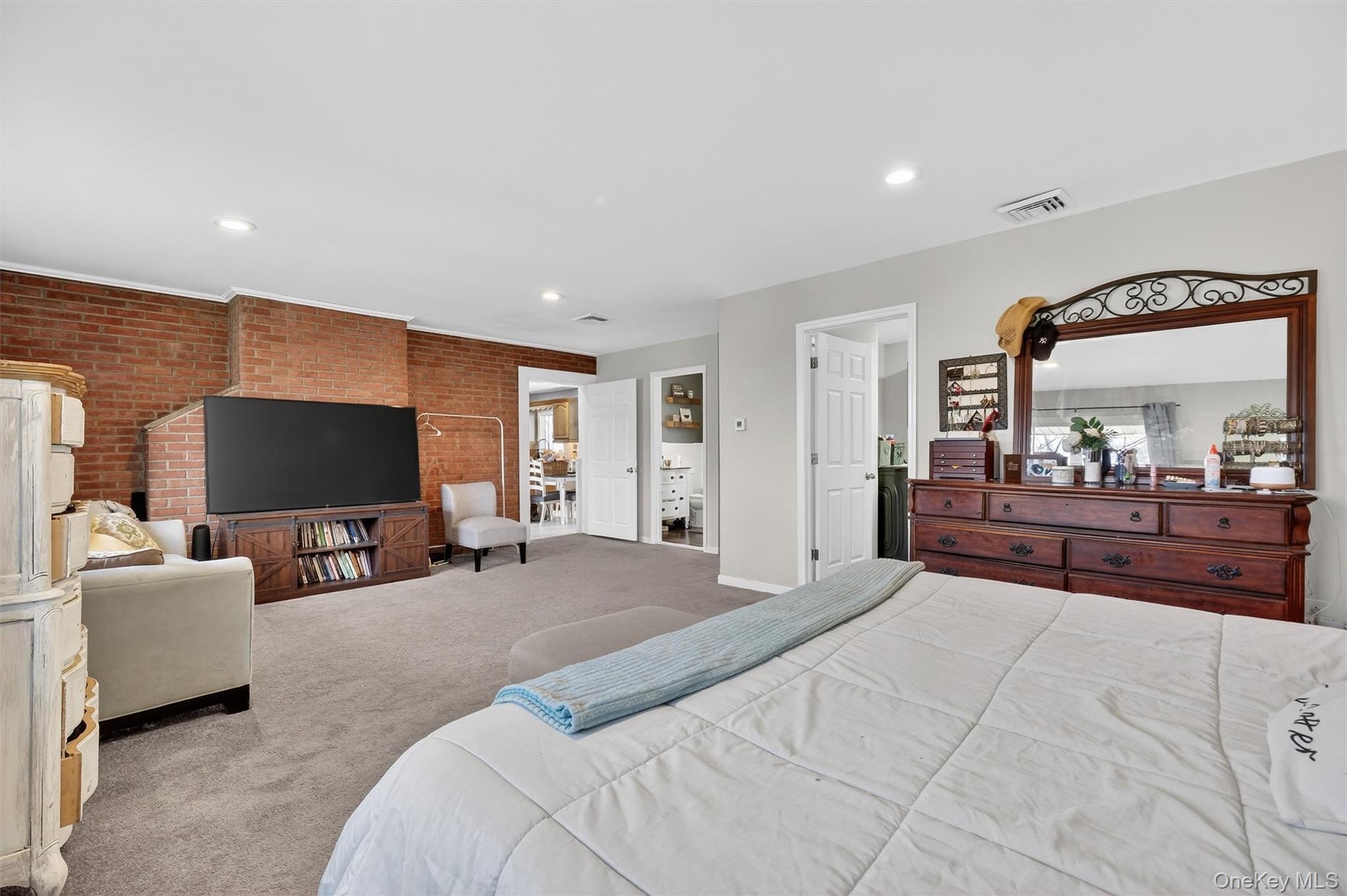 Single Family Edgewood  Orange County, NY 12550, MLS-973950-12