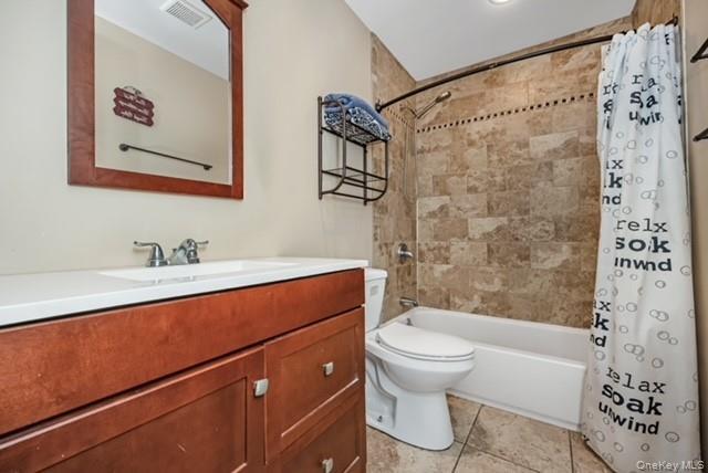 Single Family New Hampshire  Suffolk County, NY 11706, MLS-973952-13