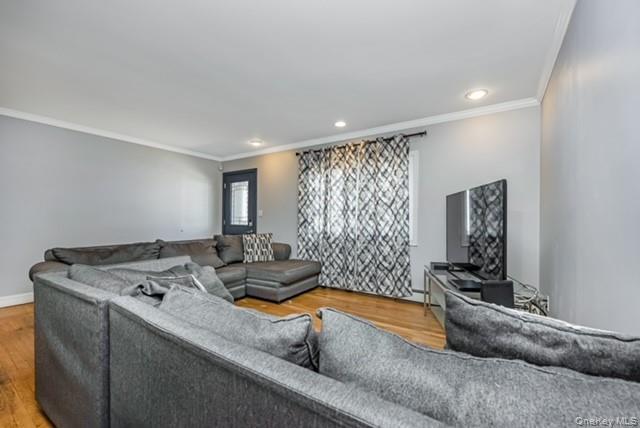 Single Family New Hampshire  Suffolk County, NY 11706, MLS-973952-5