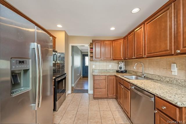 Single Family New Hampshire  Suffolk County, NY 11706, MLS-973952-6