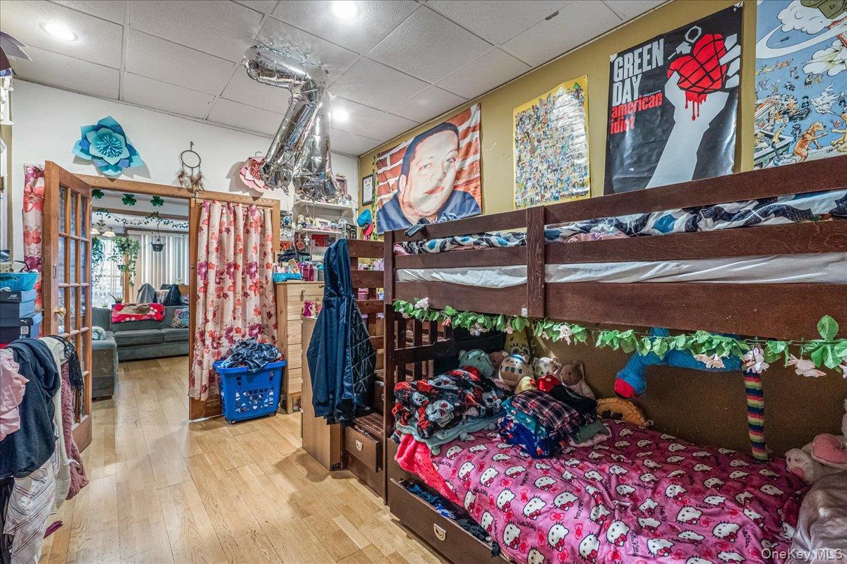 Single Family 70th  Queens, NY 11385, MLS-973959-10