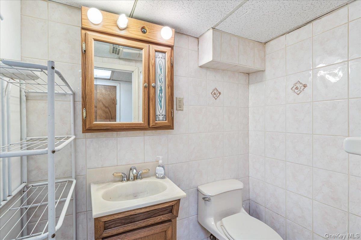 Single Family 70th  Queens, NY 11385, MLS-973959-16