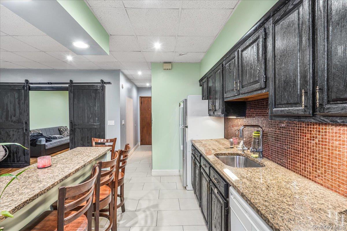 Single Family 70th  Queens, NY 11385, MLS-973959-22