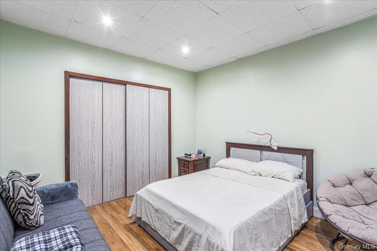 Single Family 70th  Queens, NY 11385, MLS-973959-27