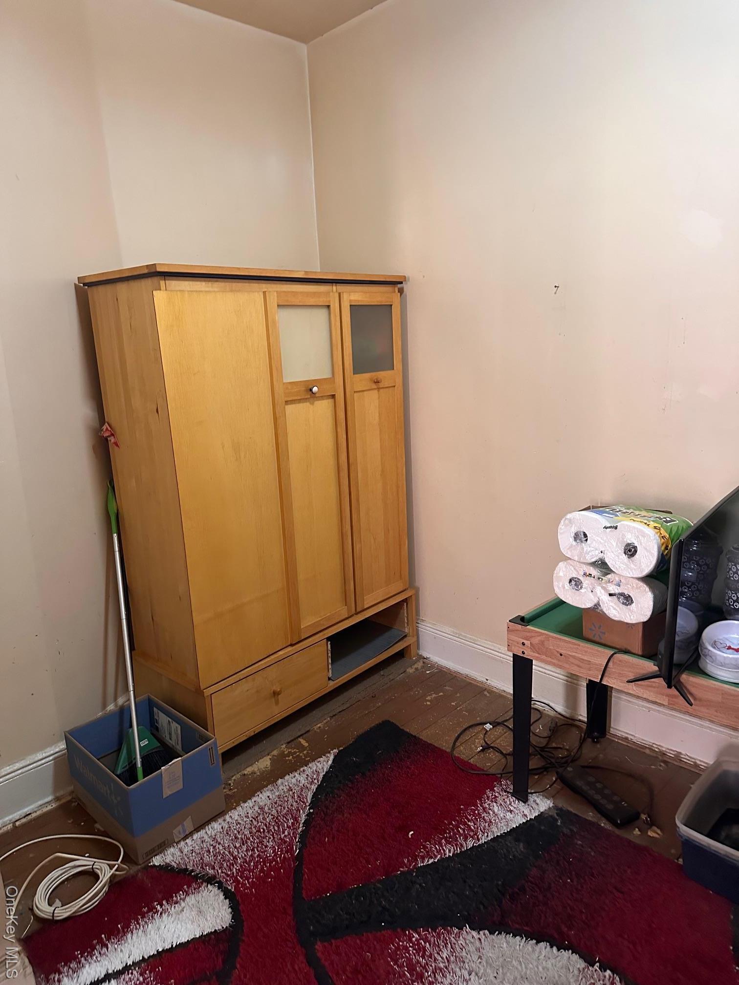 Single Family 70th  Queens, NY 11385, MLS-973959-34