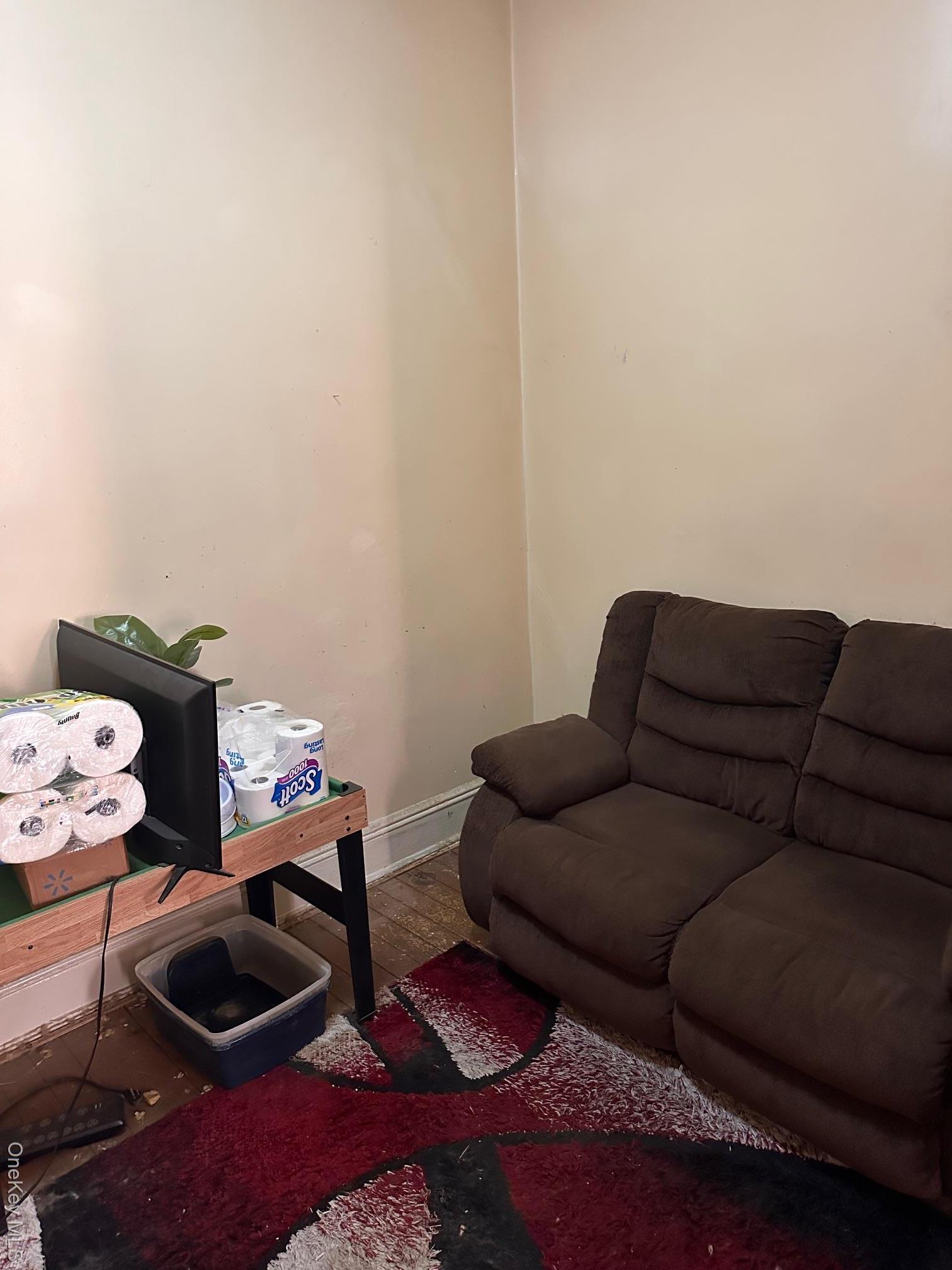 Single Family 70th  Queens, NY 11385, MLS-973959-35