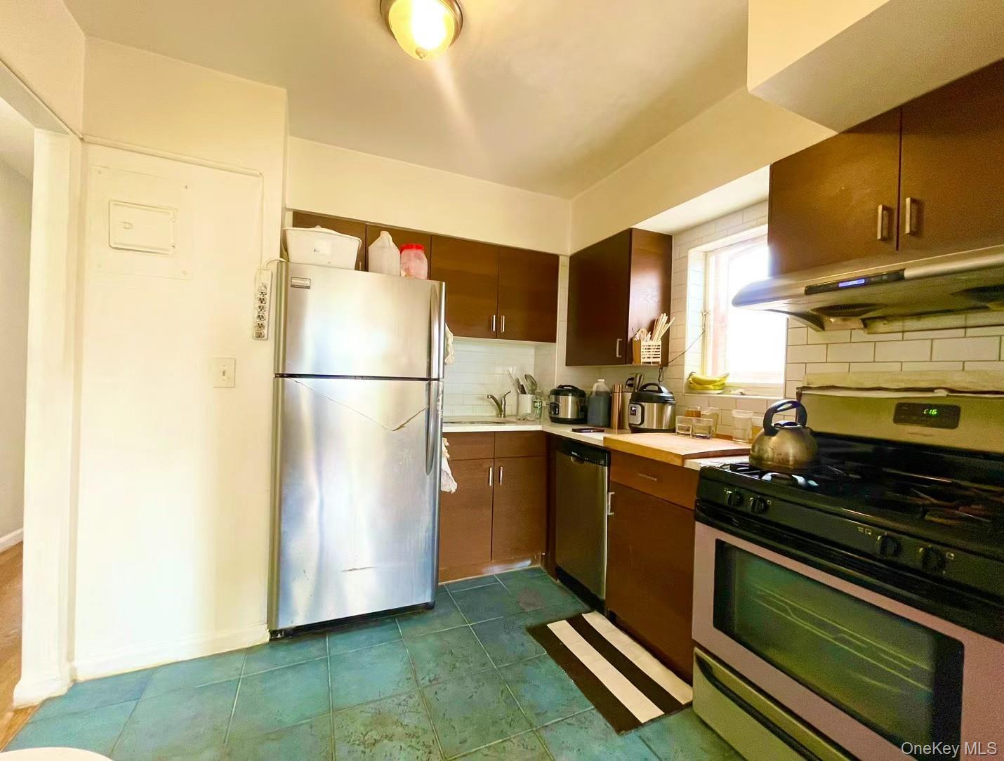 Condo 161st Queens, NY 11358, MLS-974011-2