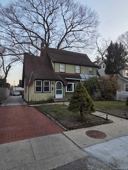Single Family Centennial  Nassau County, NY 11575, MLS-974012-3