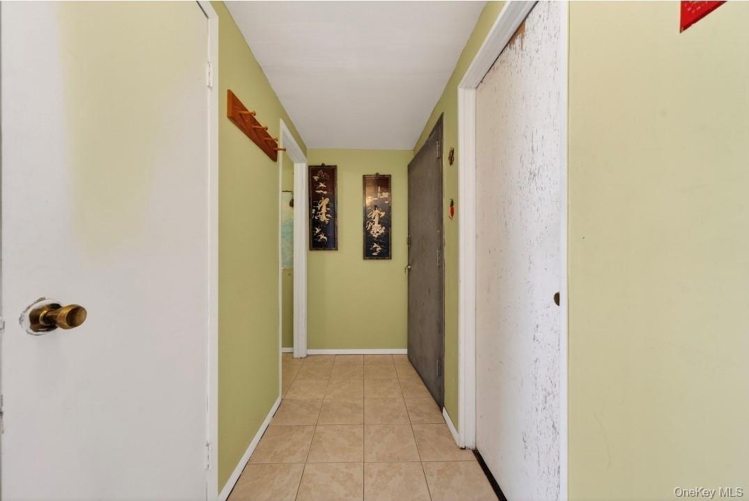 Single Family Westchester  Suffolk County, NY 11704, MLS-974047-20
