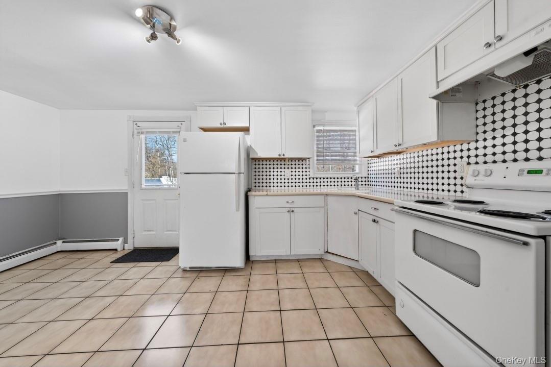 Single Family Westchester  Suffolk County, NY 11704, MLS-974047-28