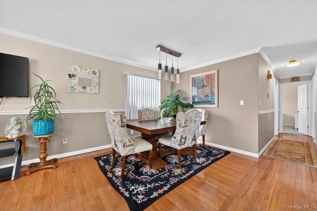 Single Family Westchester  Suffolk County, NY 11704, MLS-974047-8