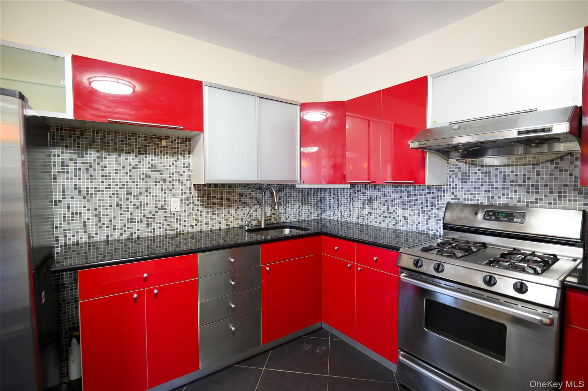 Condo 164th  Queens, NY 11365, MLS-974053-13