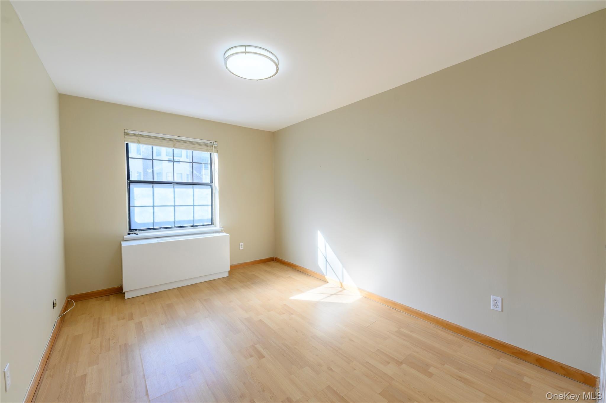 Condo 164th  Queens, NY 11365, MLS-974053-16