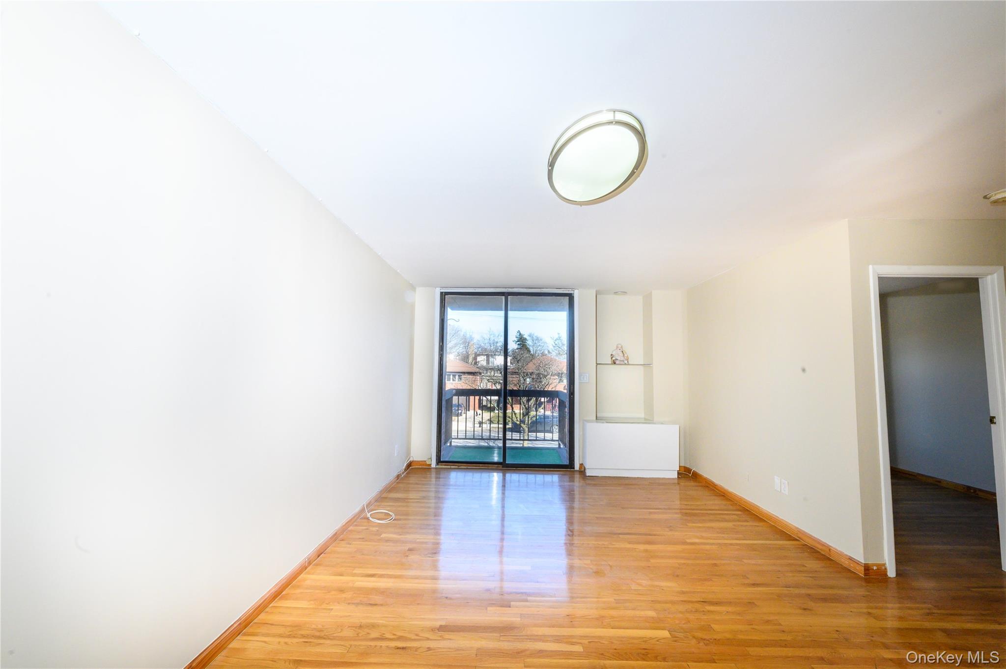 Condo 164th  Queens, NY 11365, MLS-974053-3