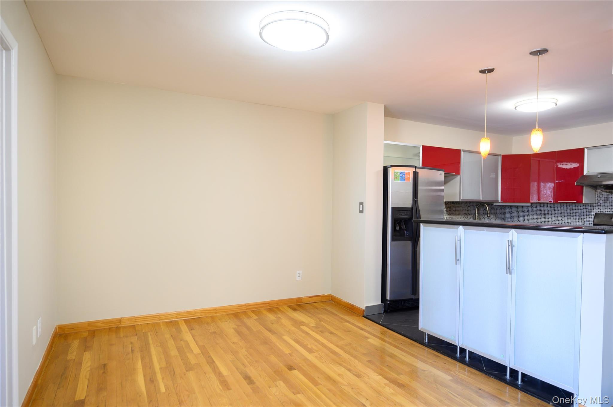 Condo 164th  Queens, NY 11365, MLS-974053-9