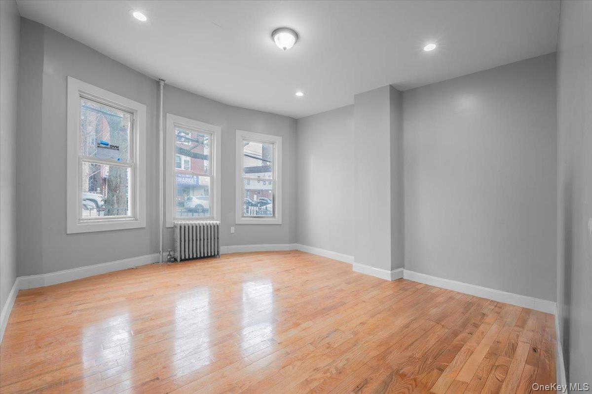 Single Family Zerega  Bronx, NY 10462, MLS-974057-10