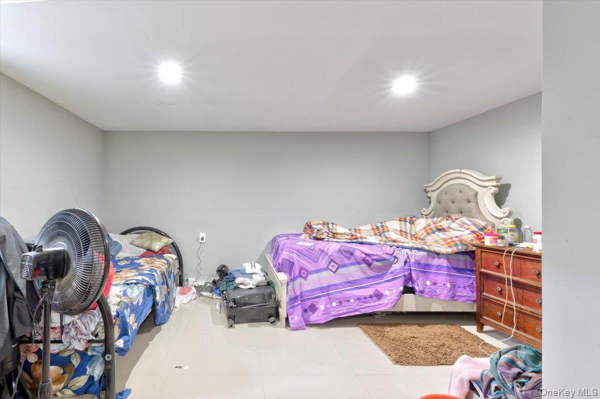 Single Family Zerega  Bronx, NY 10462, MLS-974057-25