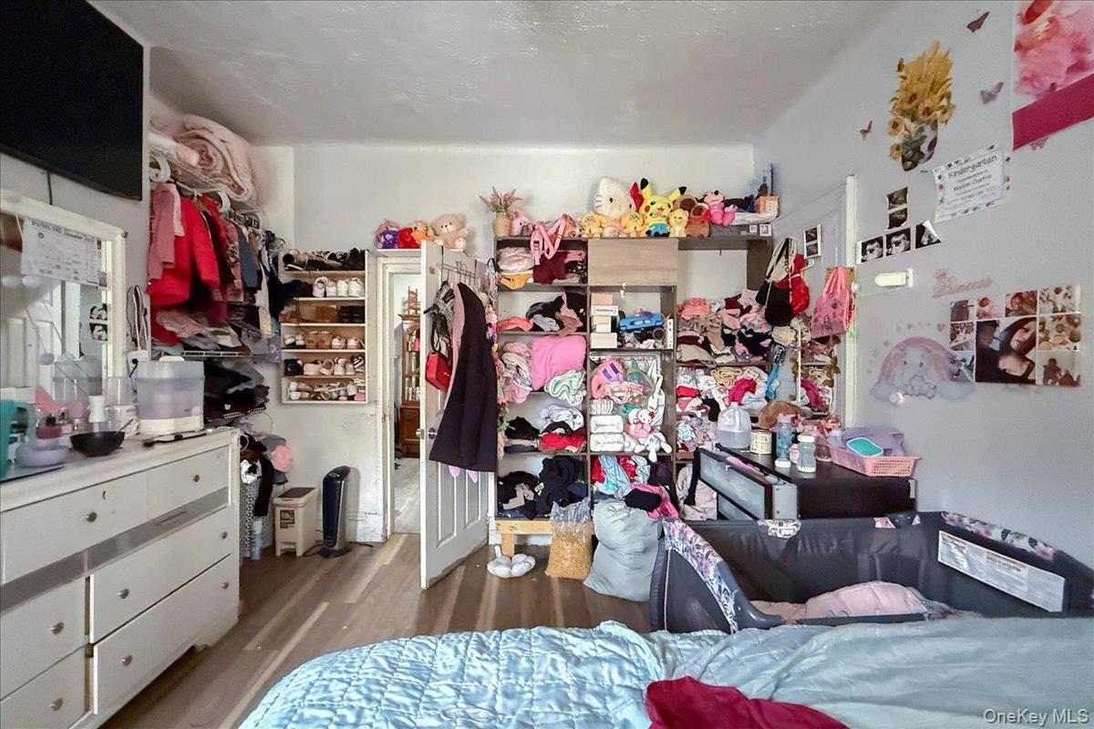 Single Family Zerega  Bronx, NY 10462, MLS-974057-40