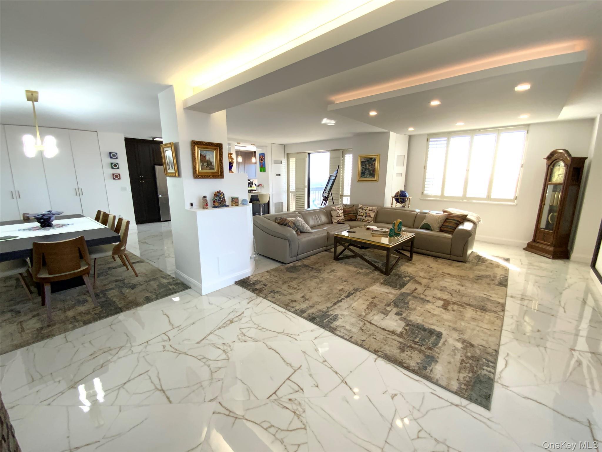 Coop Grand Central  Queens, NY 11005, MLS-974078-2