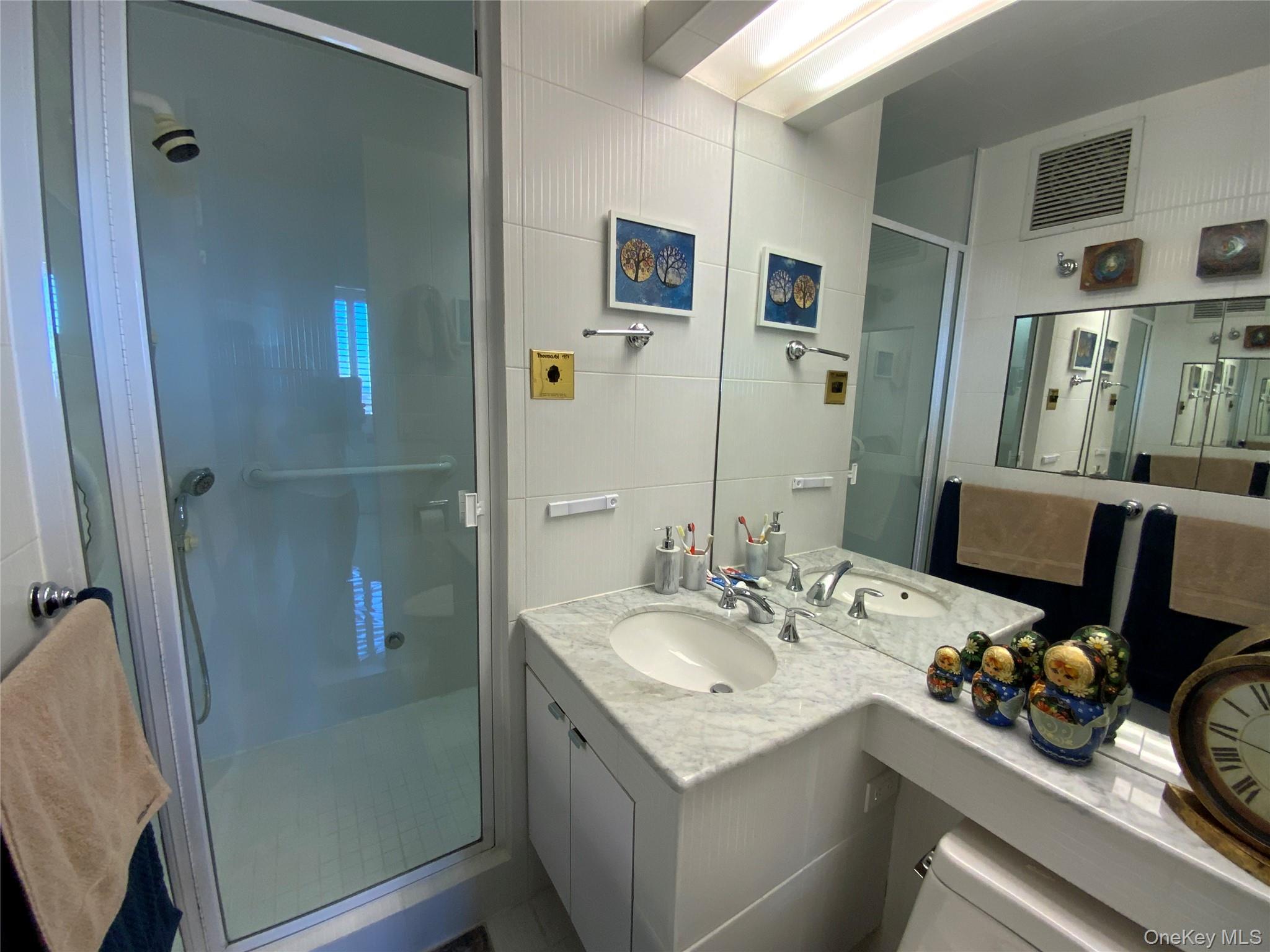 Coop Grand Central  Queens, NY 11005, MLS-974078-23