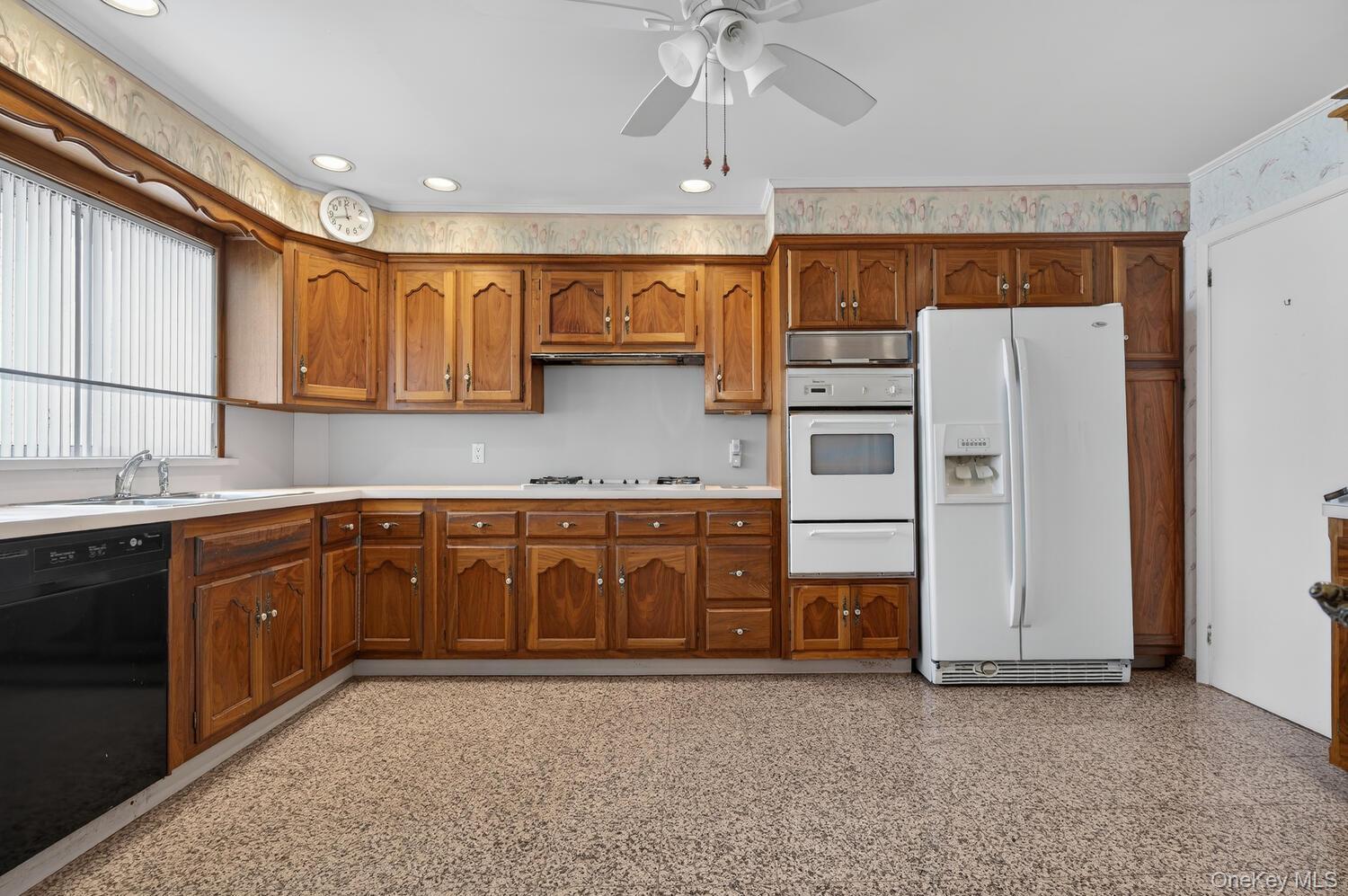 Single Family 1st  Nassau County, NY 11709, MLS-974080-10