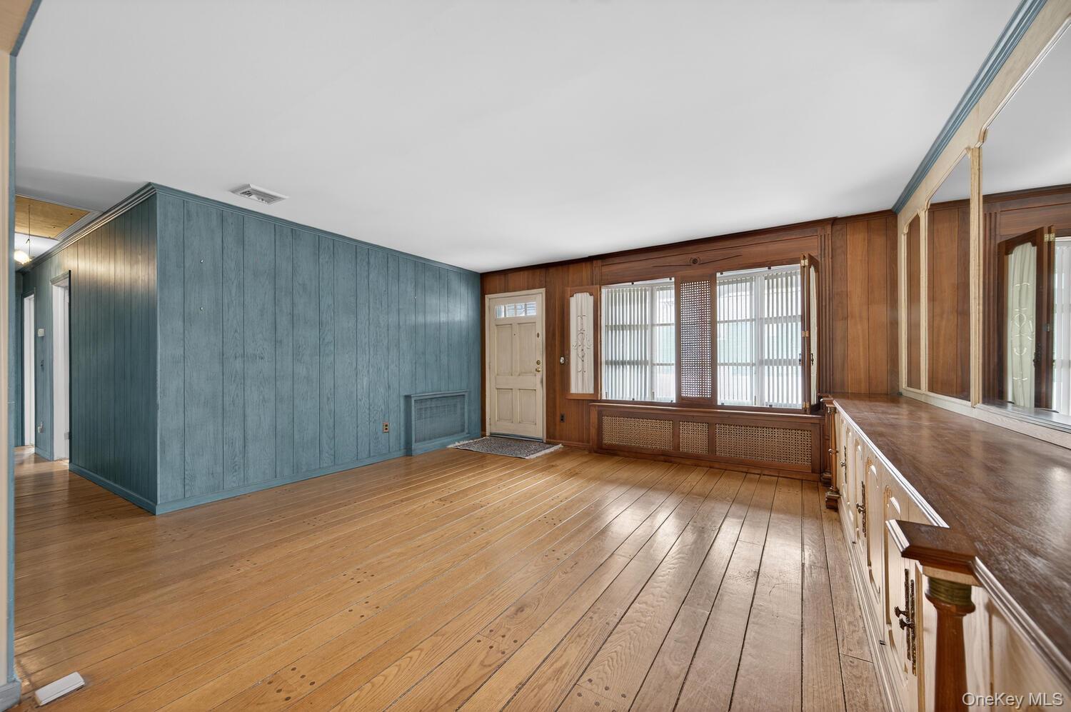 Single Family 1st  Nassau County, NY 11709, MLS-974080-4