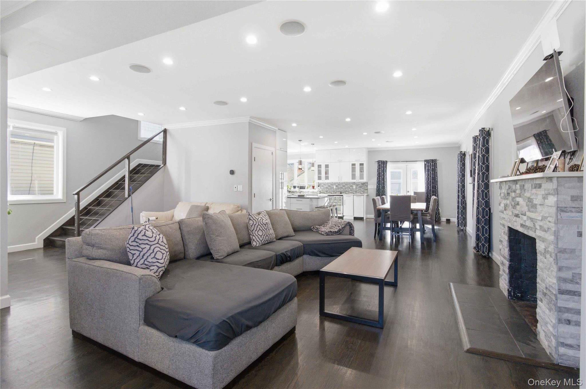 Single Family Buell Queens, NY 11369, MLS-974083-2