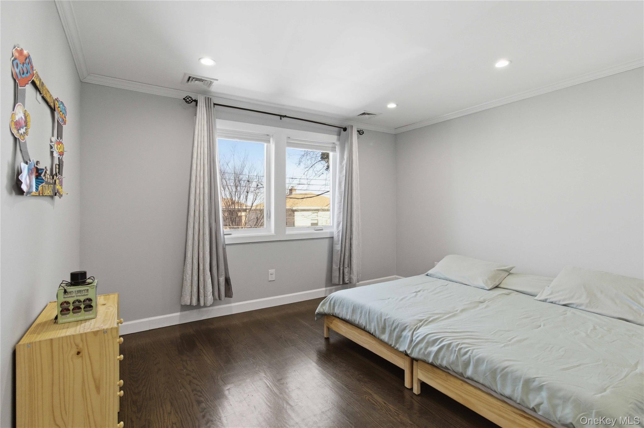 Single Family Buell Queens, NY 11369, MLS-974083-32