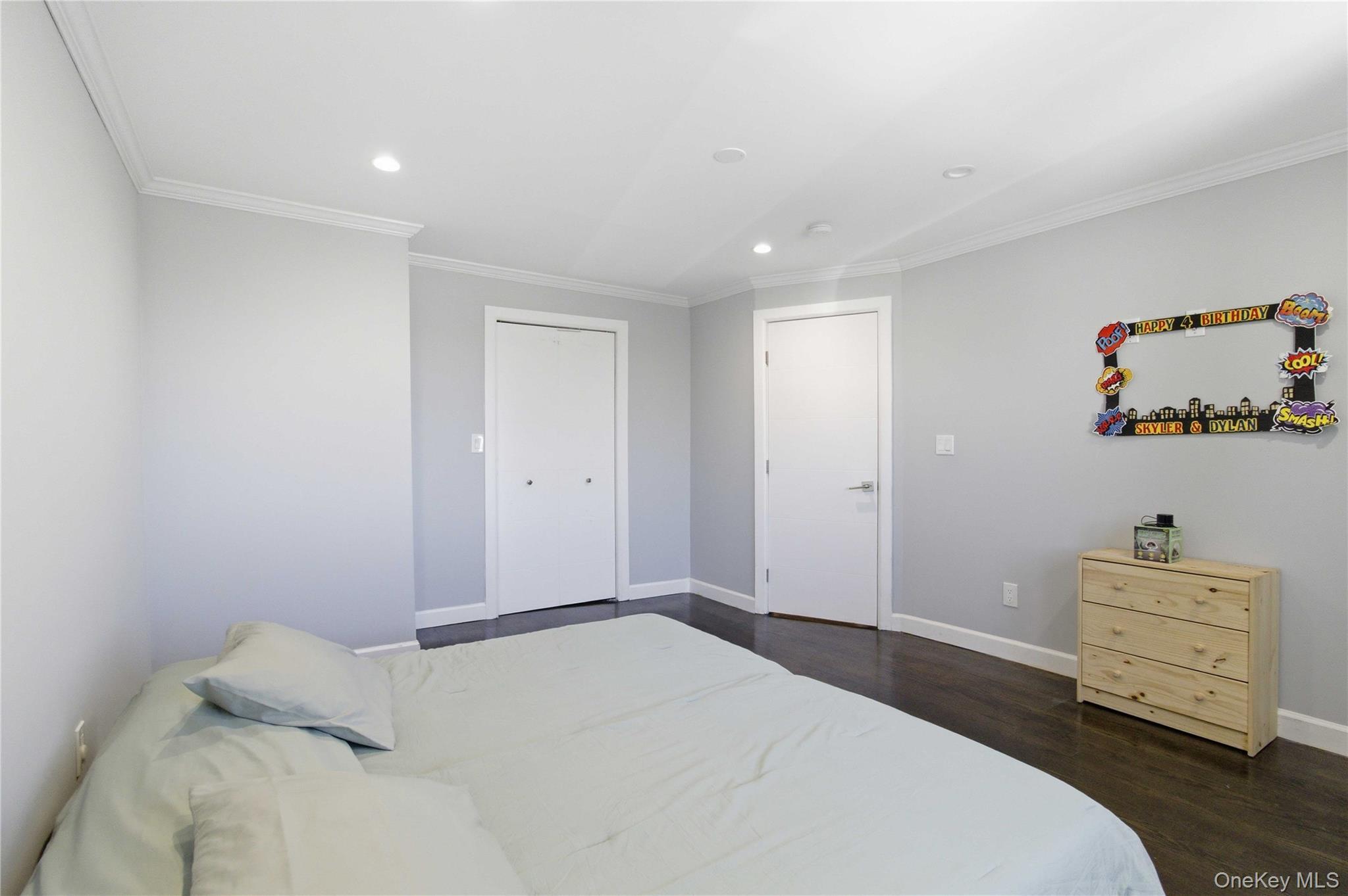 Single Family Buell Queens, NY 11369, MLS-974083-33