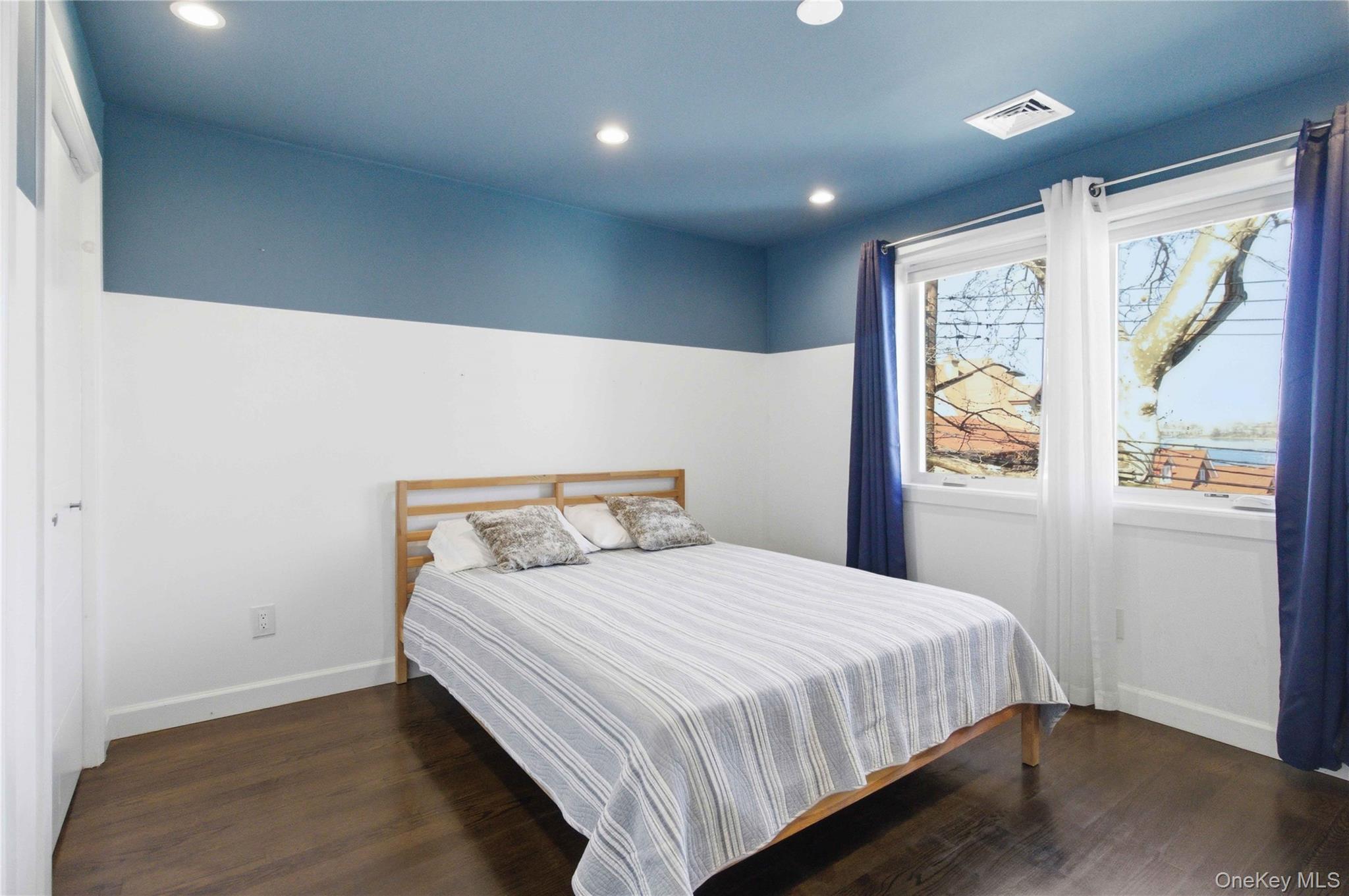 Single Family Buell Queens, NY 11369, MLS-974083-35