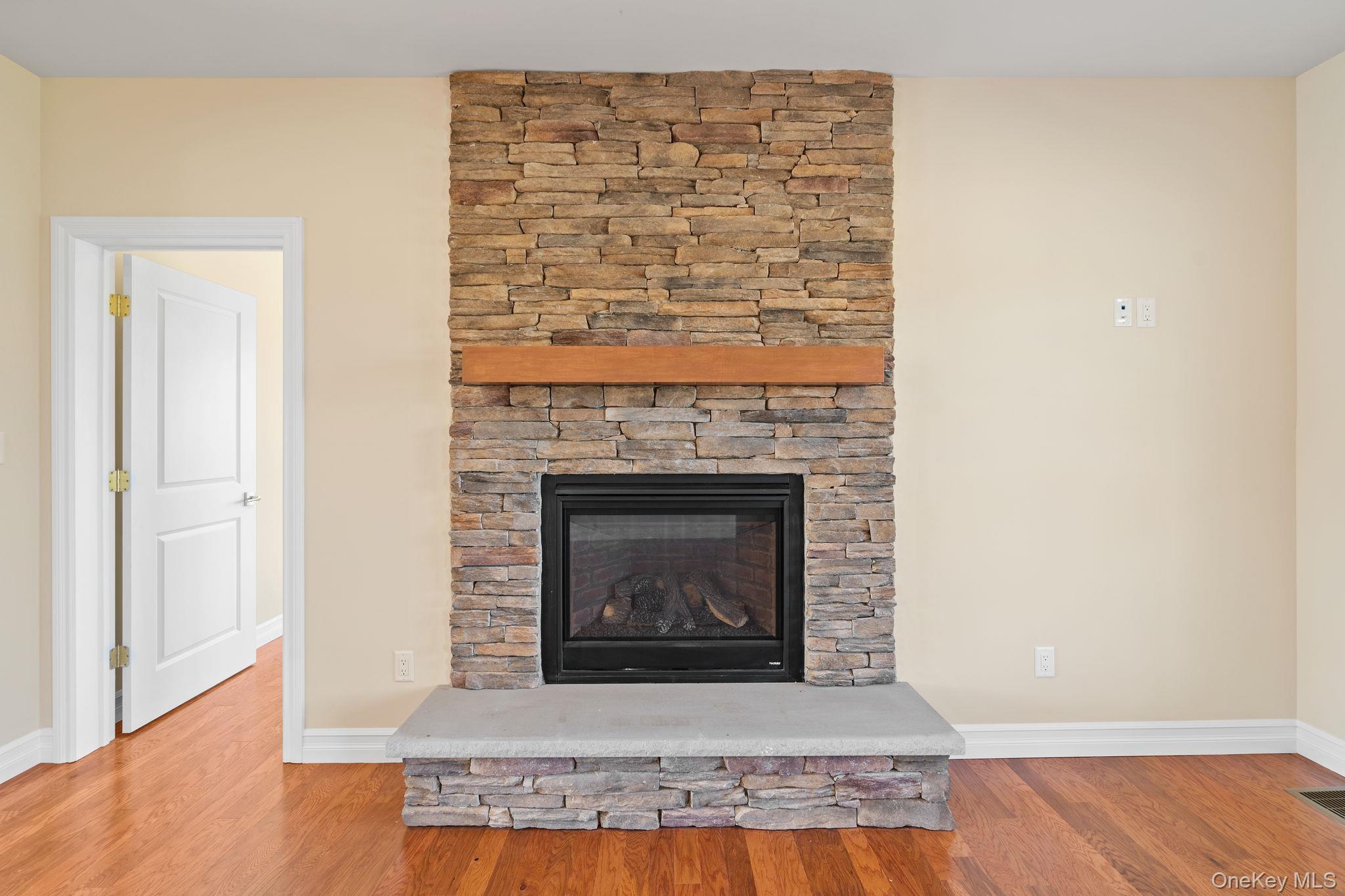 Single Family Hull  Ulster County, NY 12515, MLS-974089-12