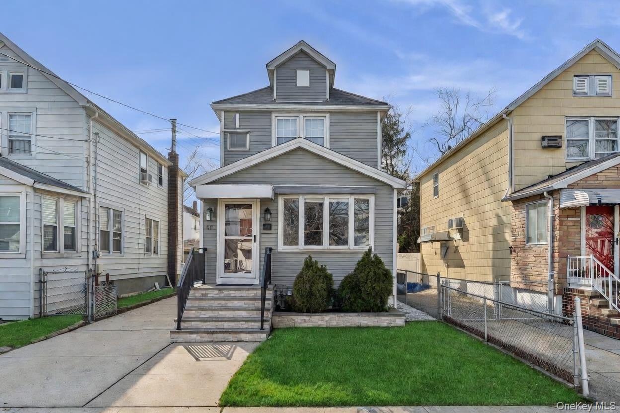 Single Family Putnam  Nassau County, NY 11580, MLS-974097-22