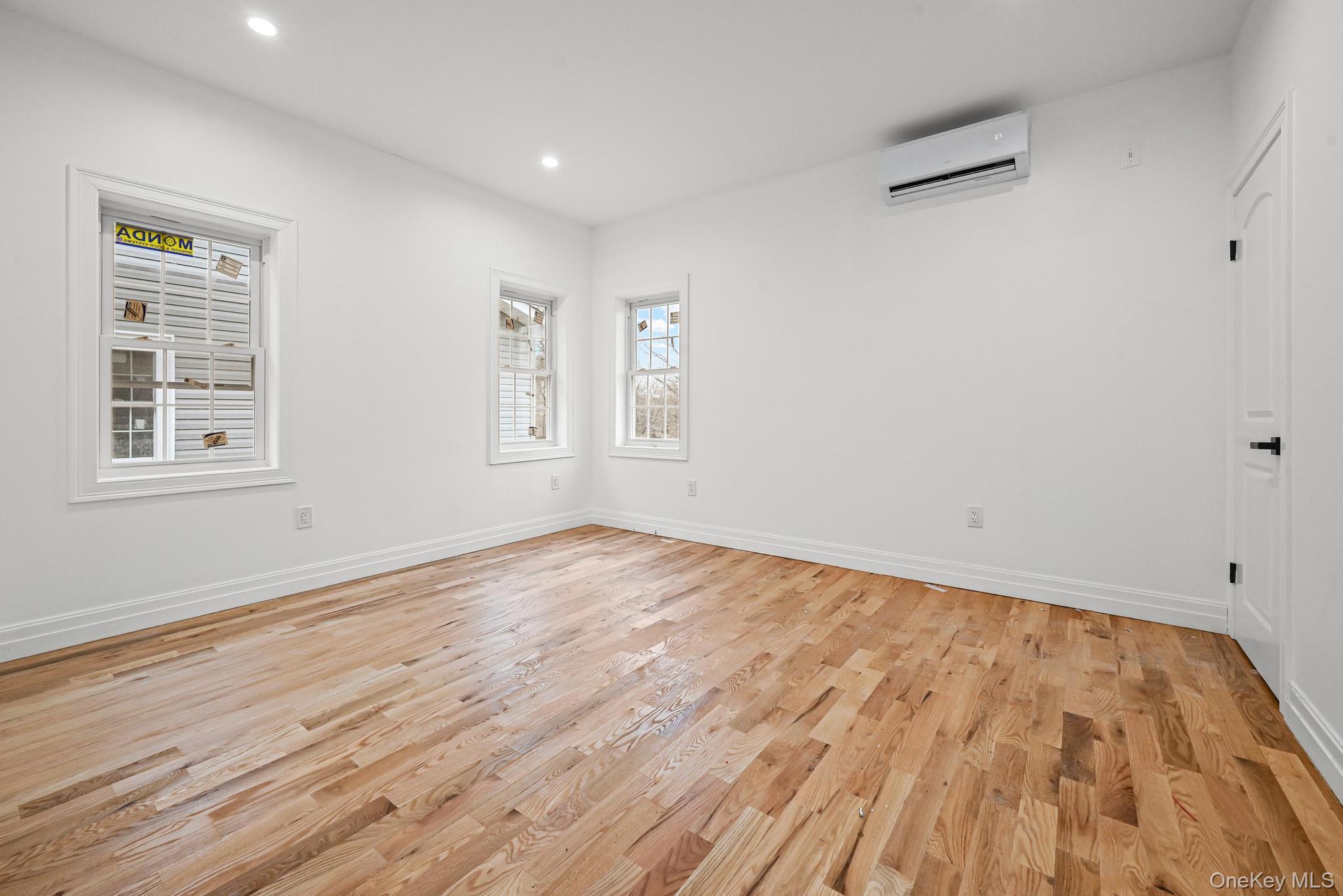 Single Family 118th  Queens, NY 11434, MLS-974100-8