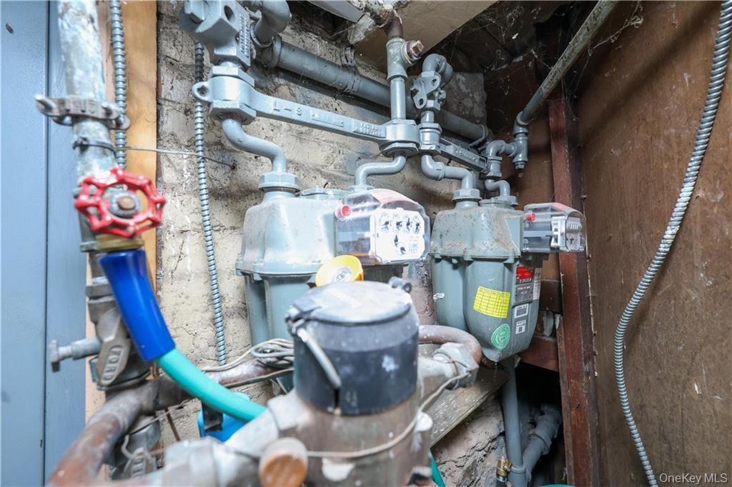 Single Family 50th  Brooklyn, NY 11220, MLS-974116-19