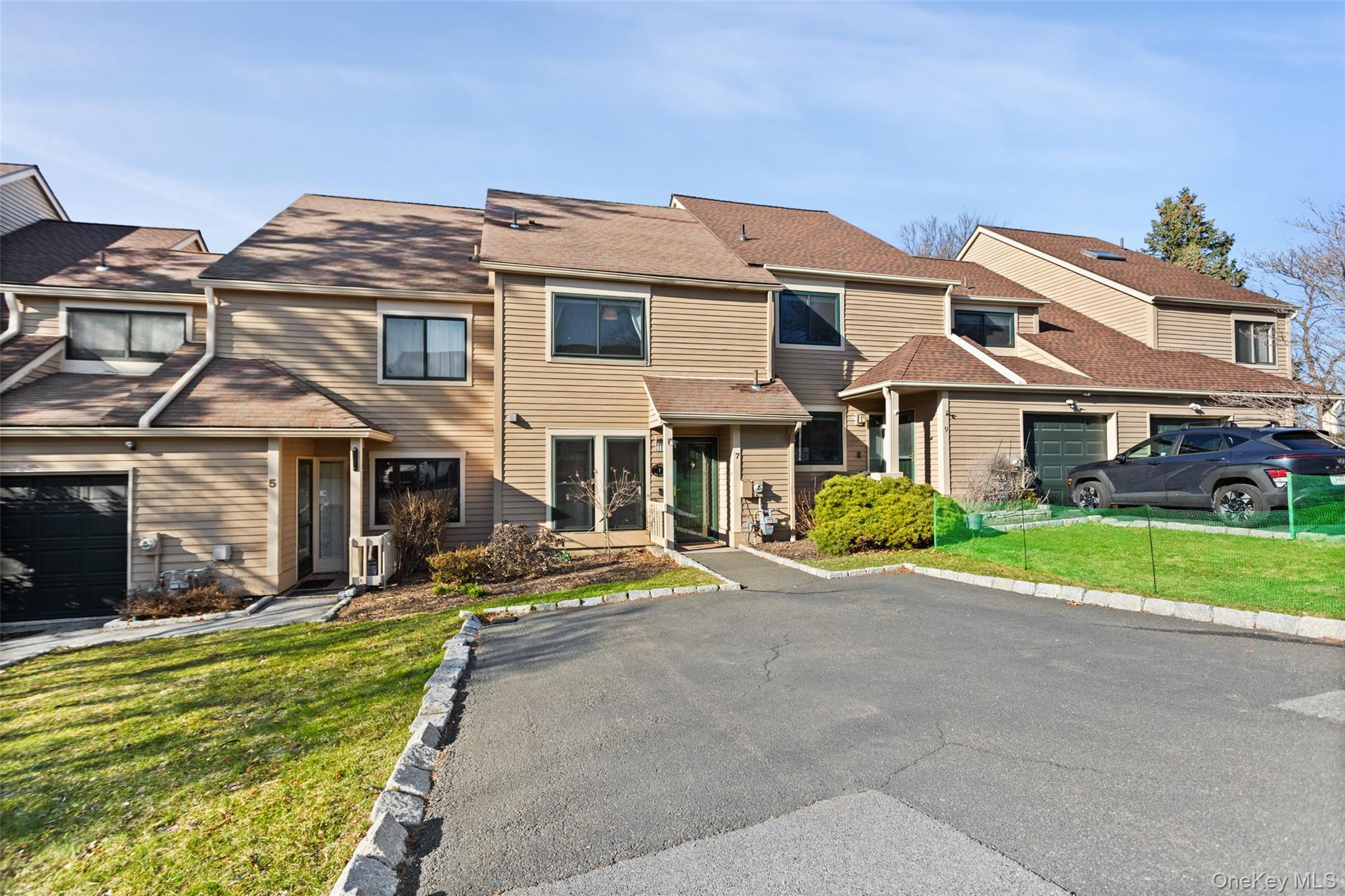 Single Family Lisa  Westchester County, NY 10522, MLS-974122-28