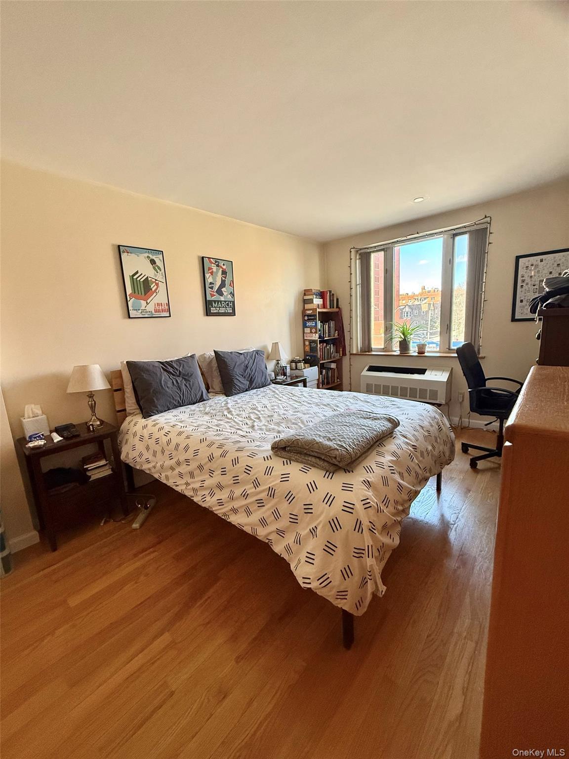 Condo Queens  Queens, NY 11377, MLS-974126-10