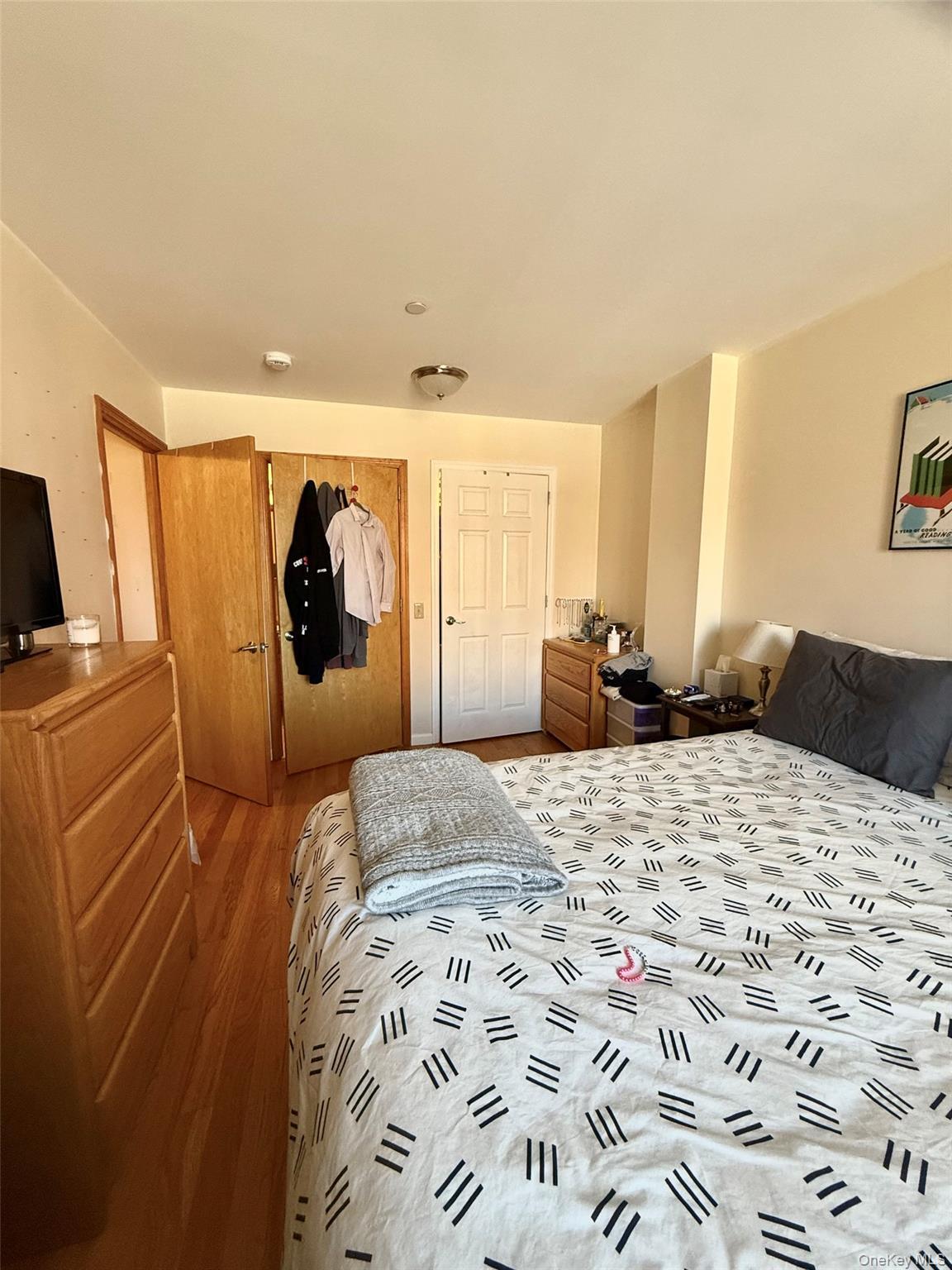 Condo Queens  Queens, NY 11377, MLS-974126-11