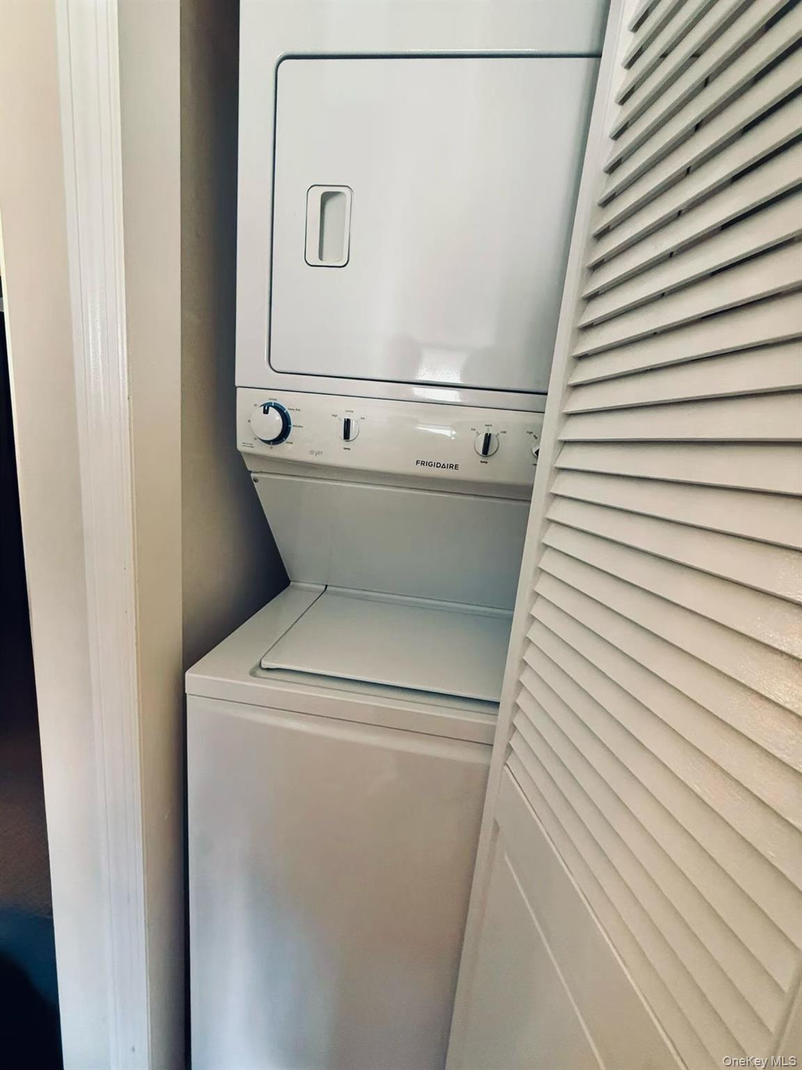 Condo Queens  Queens, NY 11377, MLS-974126-12