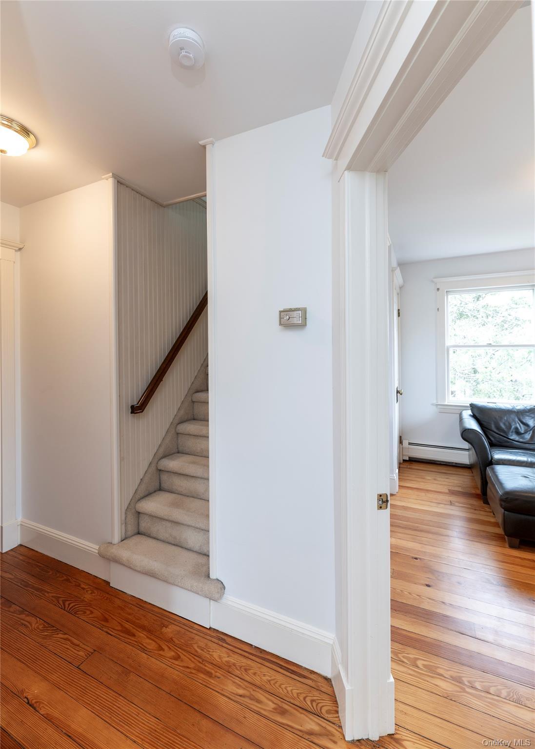 Single Family Kings  Rockland County, NY 10989, MLS-974129-21