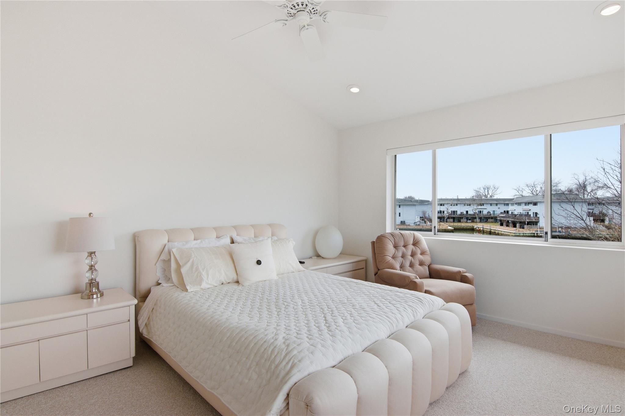 Condo Library  Suffolk County, NY 11978, MLS-974138-15