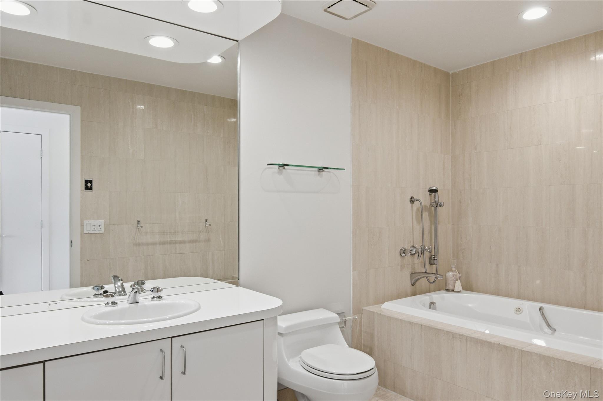 Condo Library  Suffolk County, NY 11978, MLS-974138-17