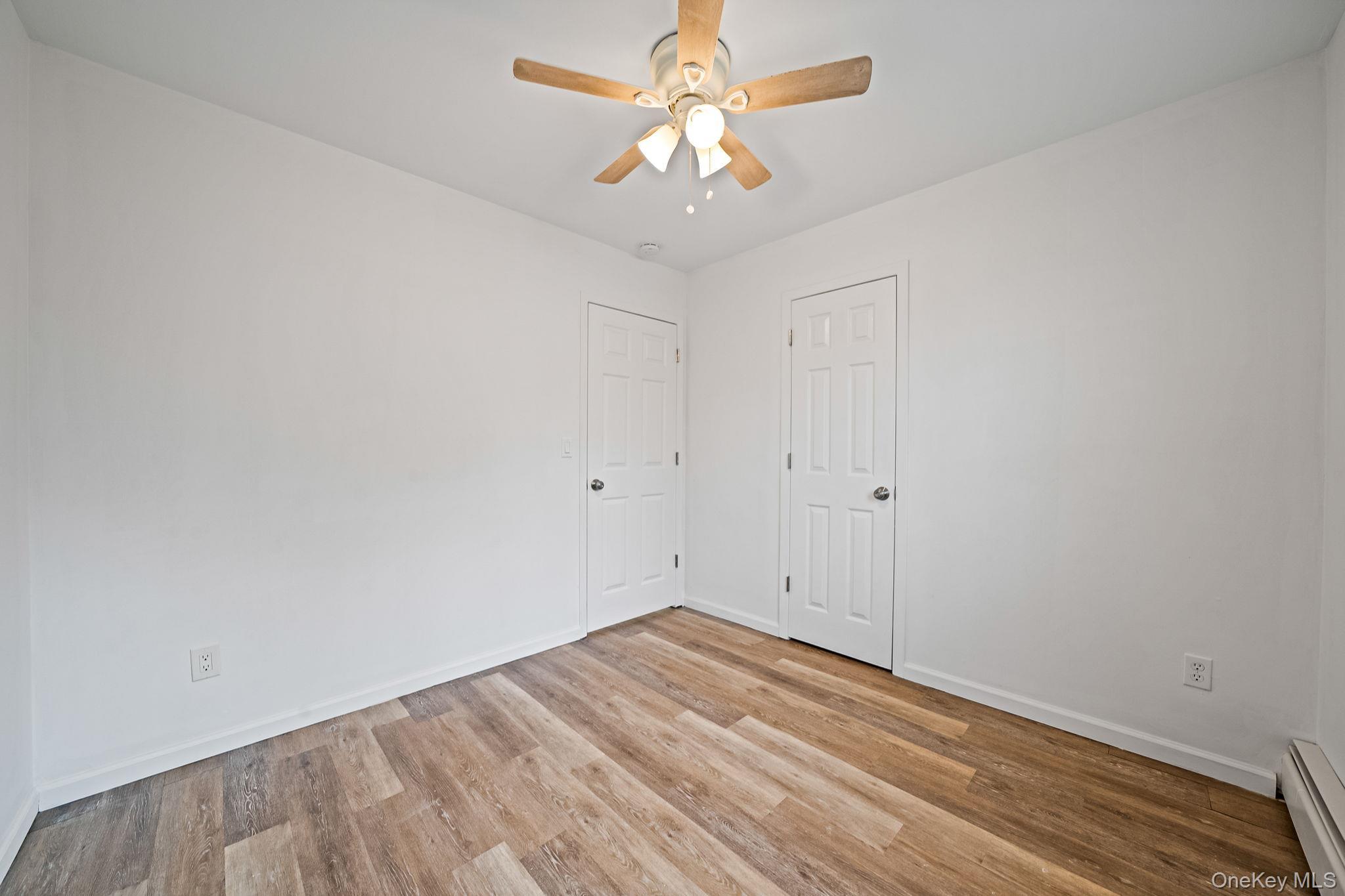 Single Family Manor  Suffolk County, NY 11967, MLS-974154-15