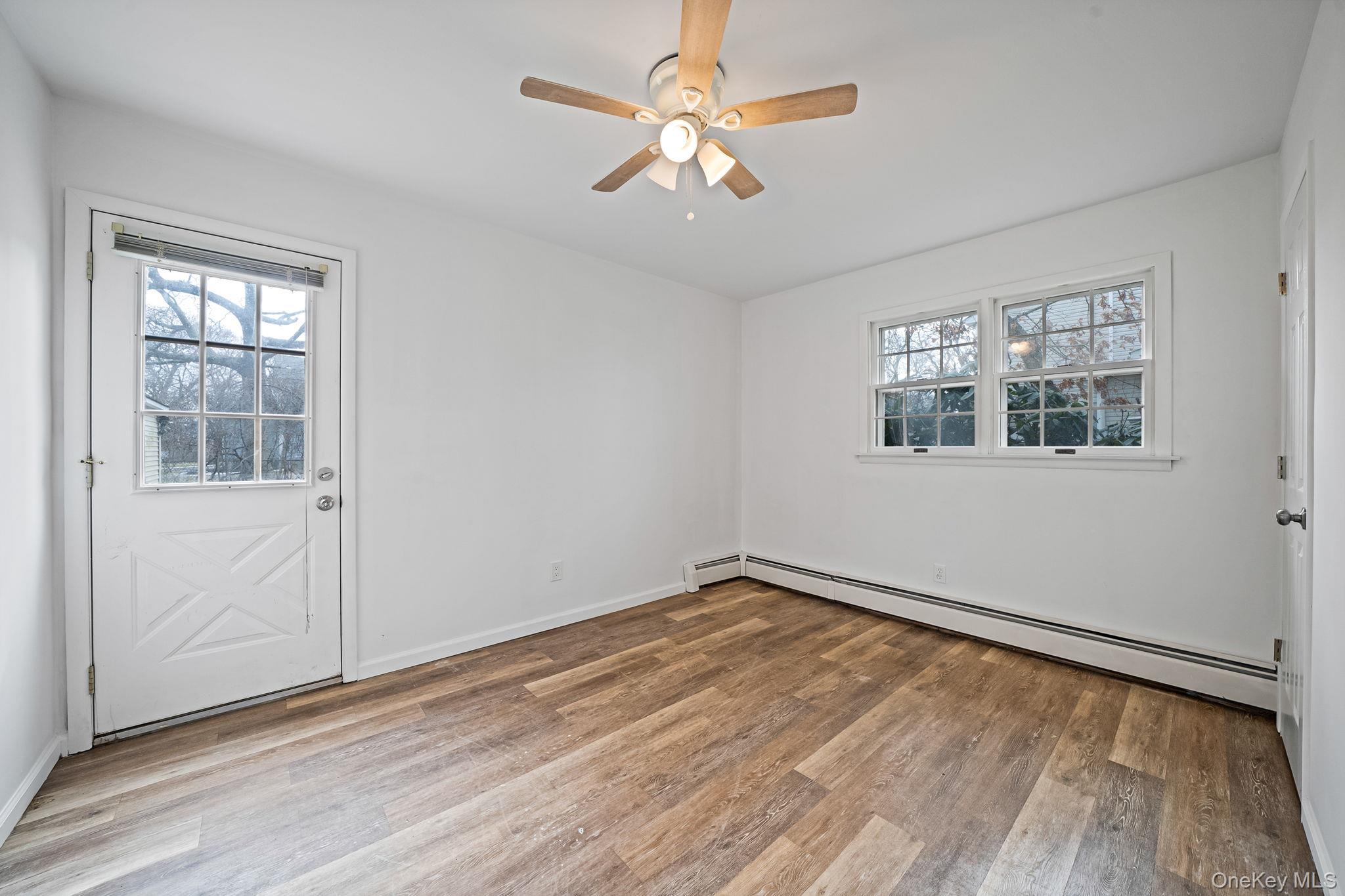 Single Family Manor  Suffolk County, NY 11967, MLS-974154-16