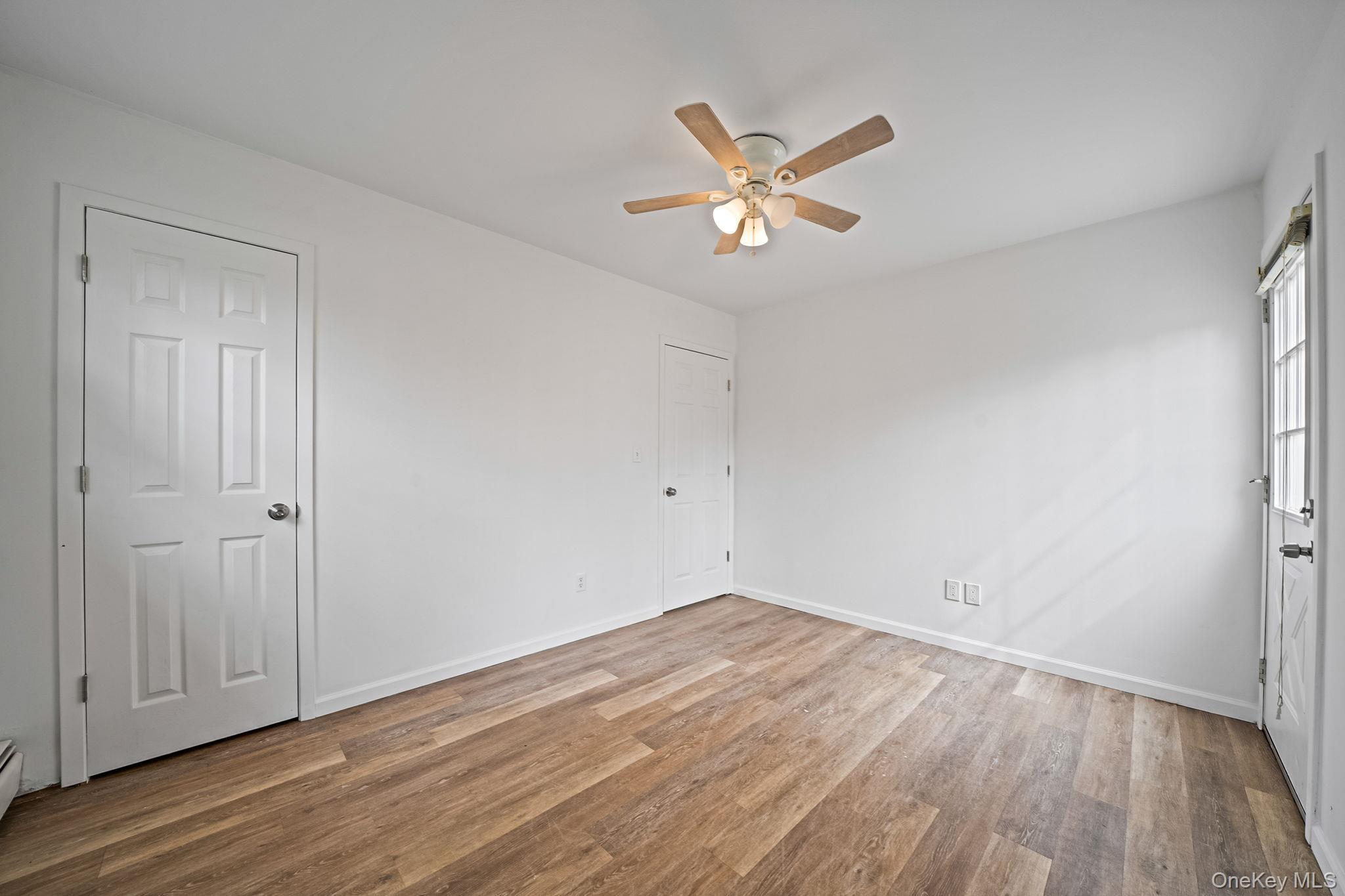 Single Family Manor  Suffolk County, NY 11967, MLS-974154-17